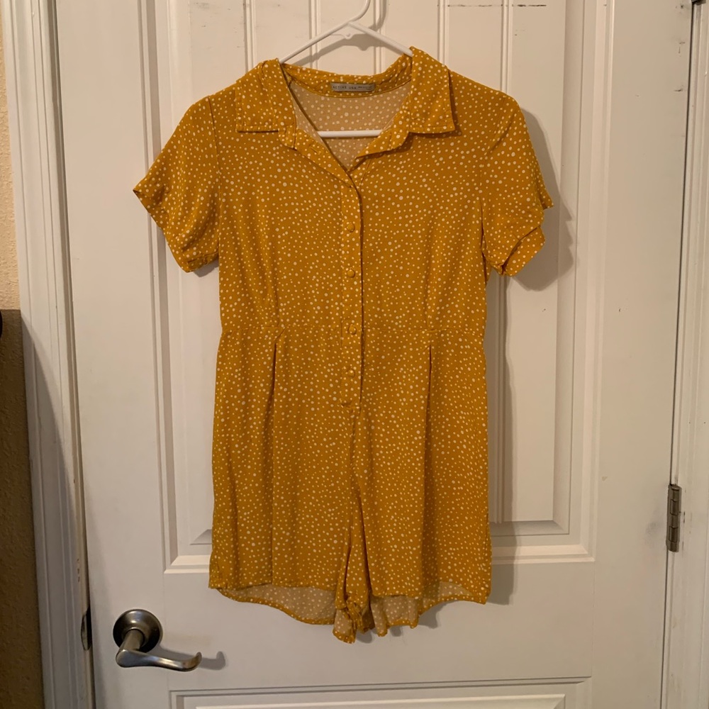 Clad & Cloth Yellow Polka Dot Romper Size S